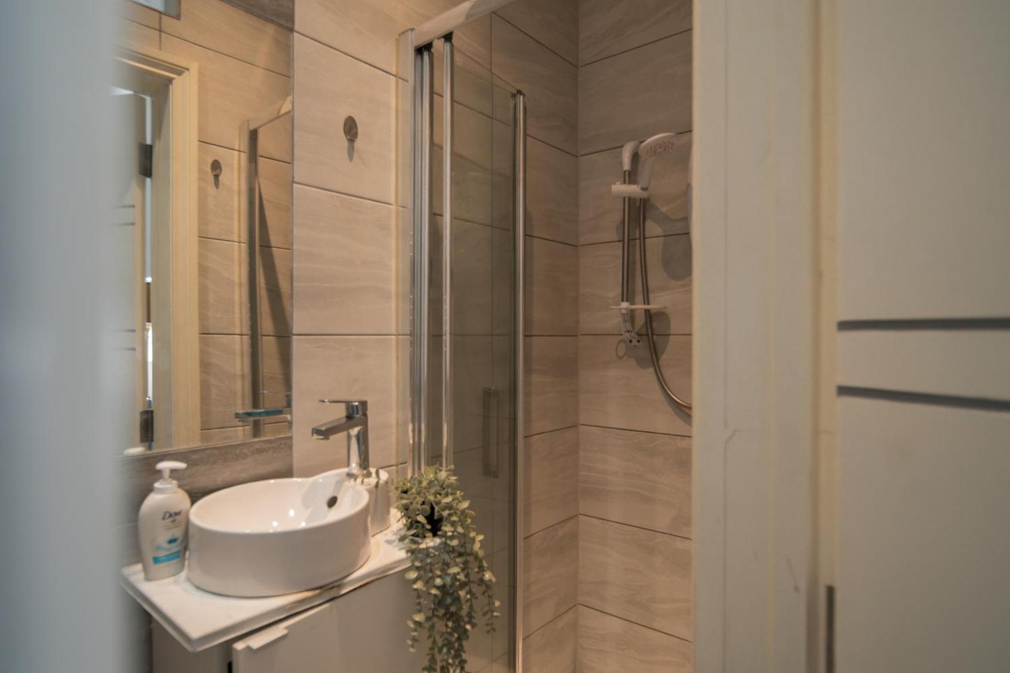 Studio Apartments London With Free Wifi ภายนอก รูปภาพ